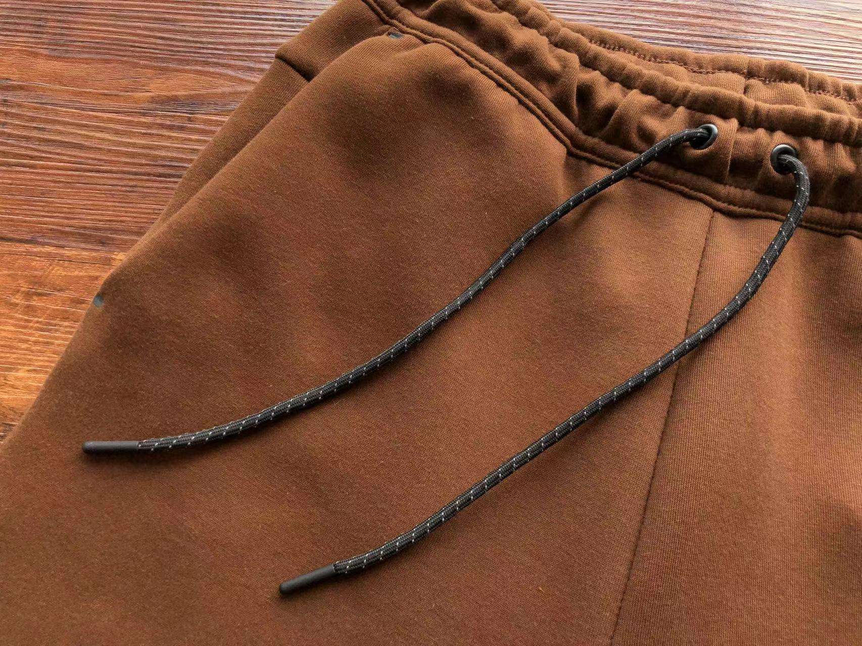 Pantalones Cortos Nike Tech Fleece - Imagen 32