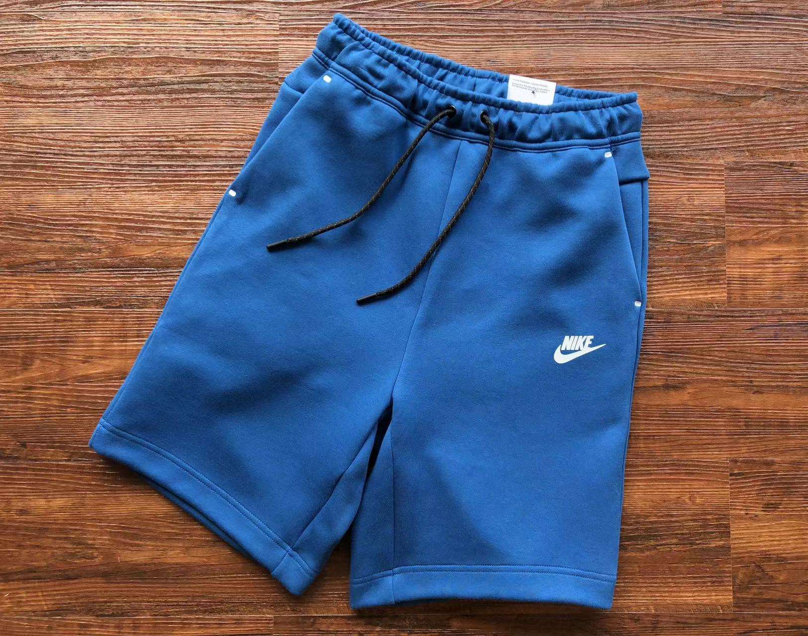 Pantalones Cortos Nike Tech Fleece - Imagen 38