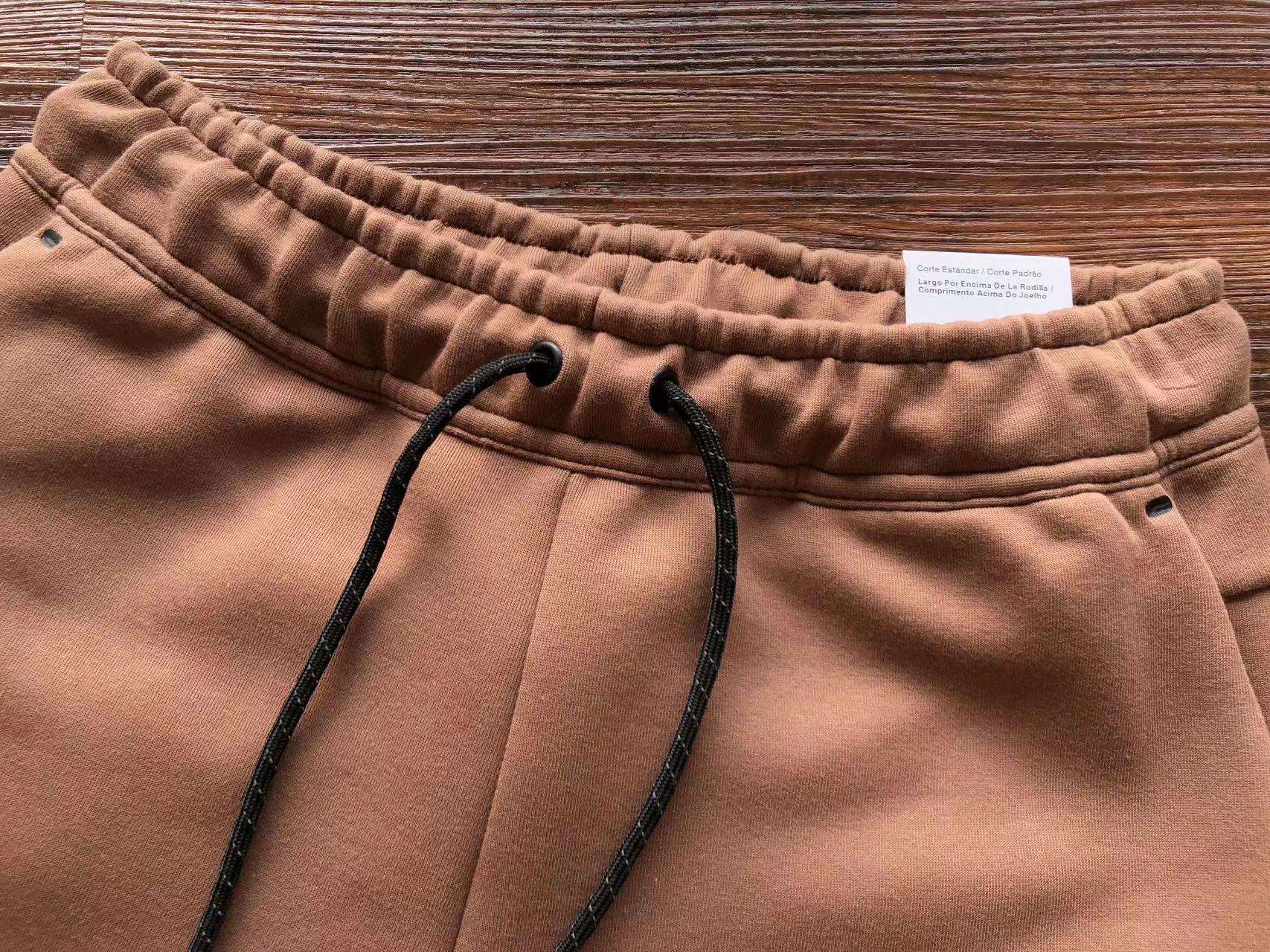 Pantalones Cortos Nike Tech Fleece - Imagen 23