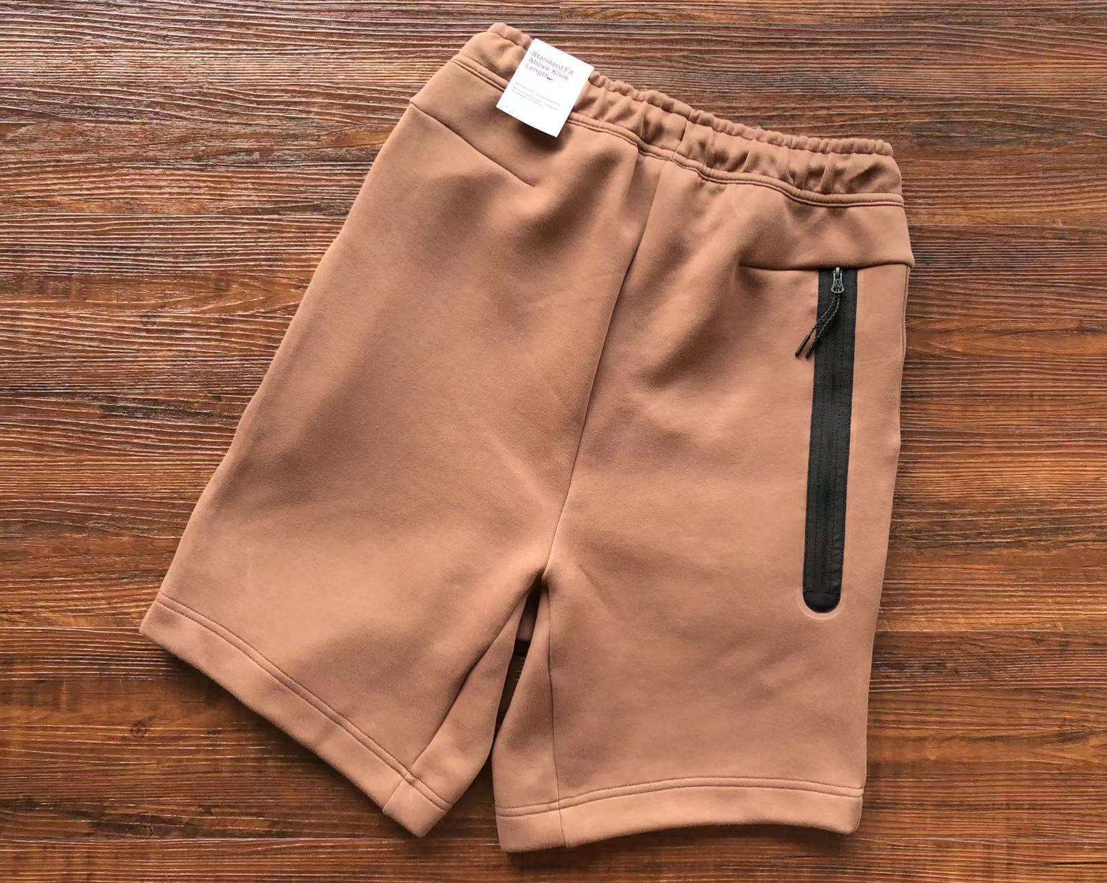 Pantalones Cortos Nike Tech Fleece - Imagen 20