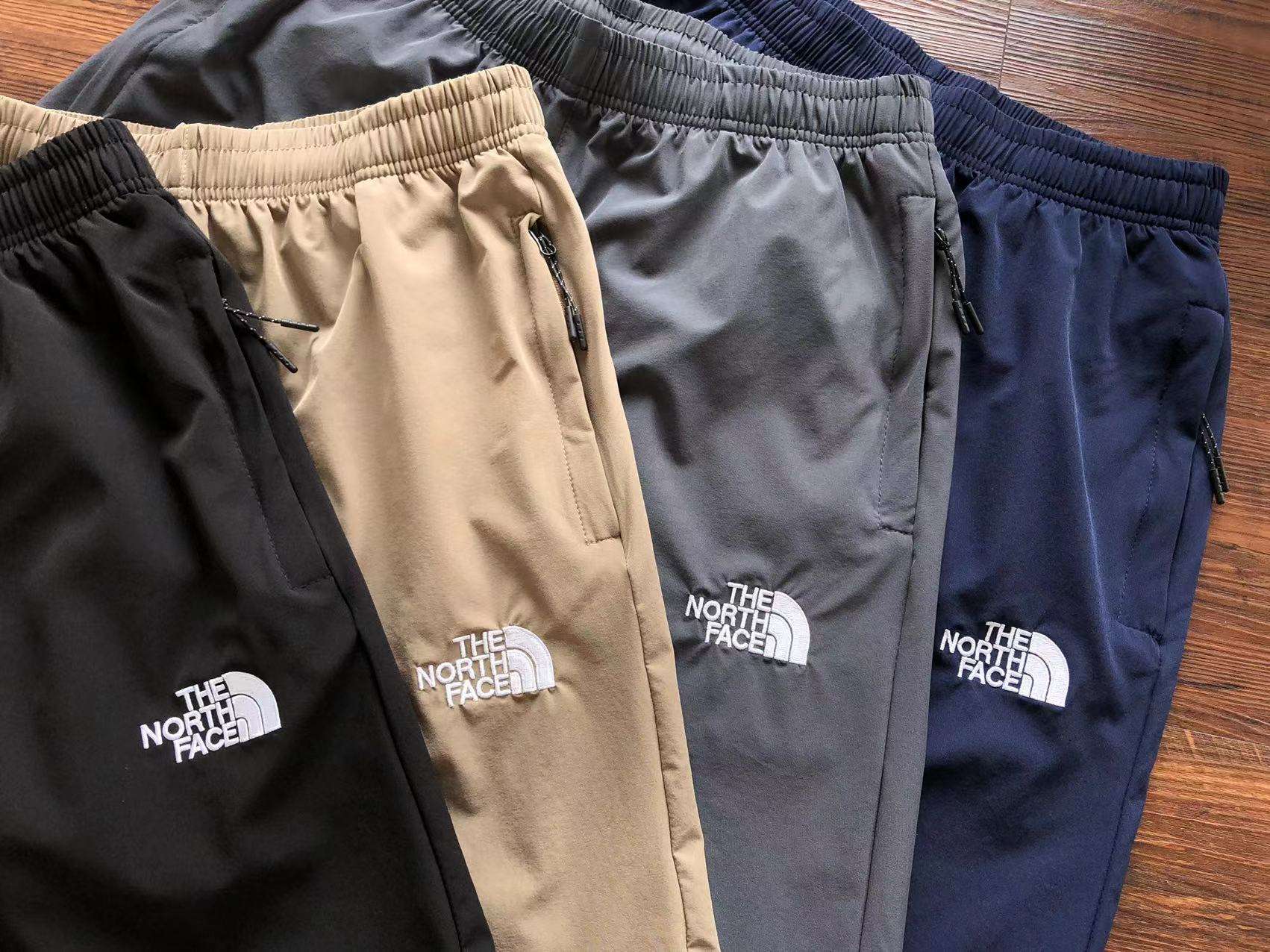 Pantalones Cortos TNF- SS23 - Imagen 5