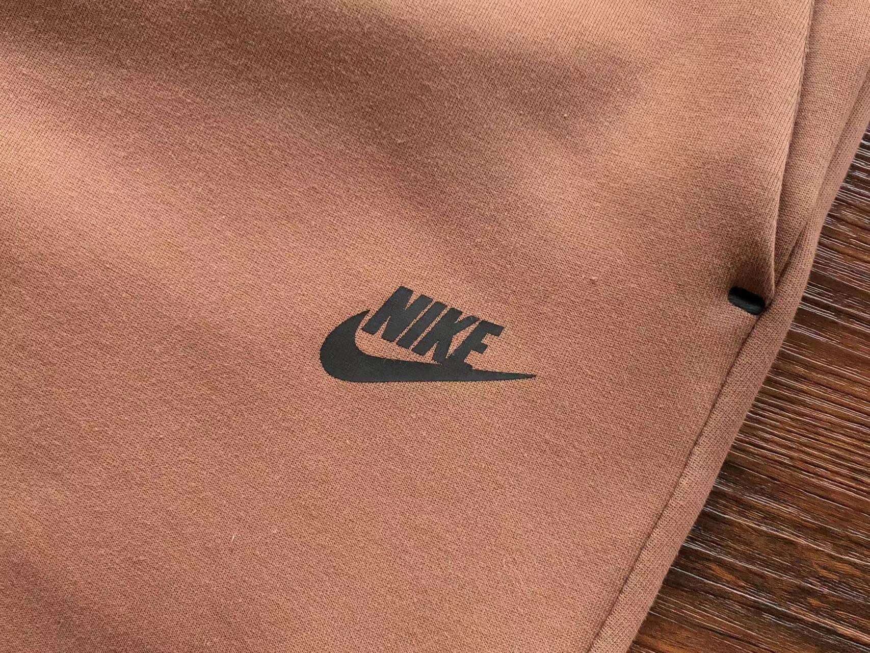 Pantalones Cortos Nike Tech Fleece - Imagen 26