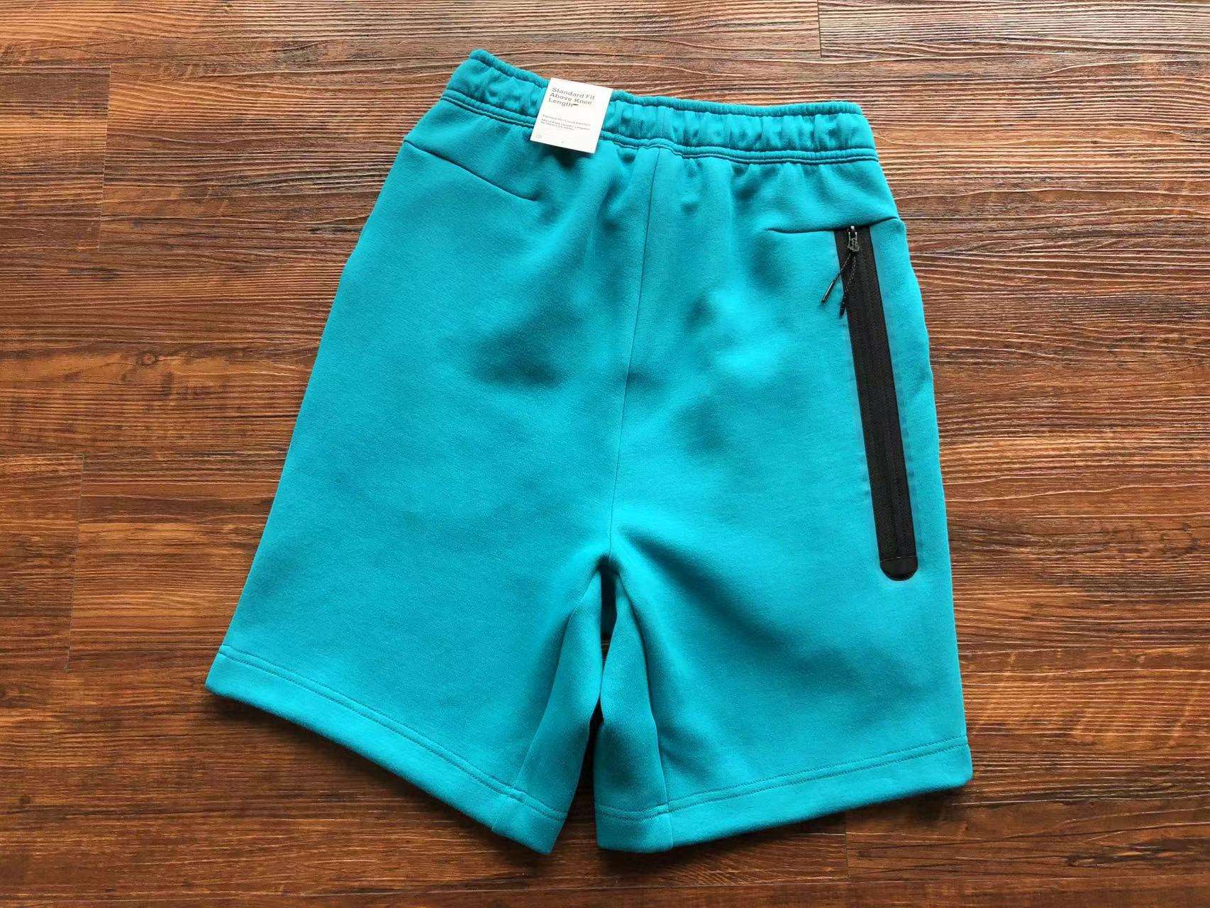 Pantalones Cortos Nike Tech Fleece - Imagen 62