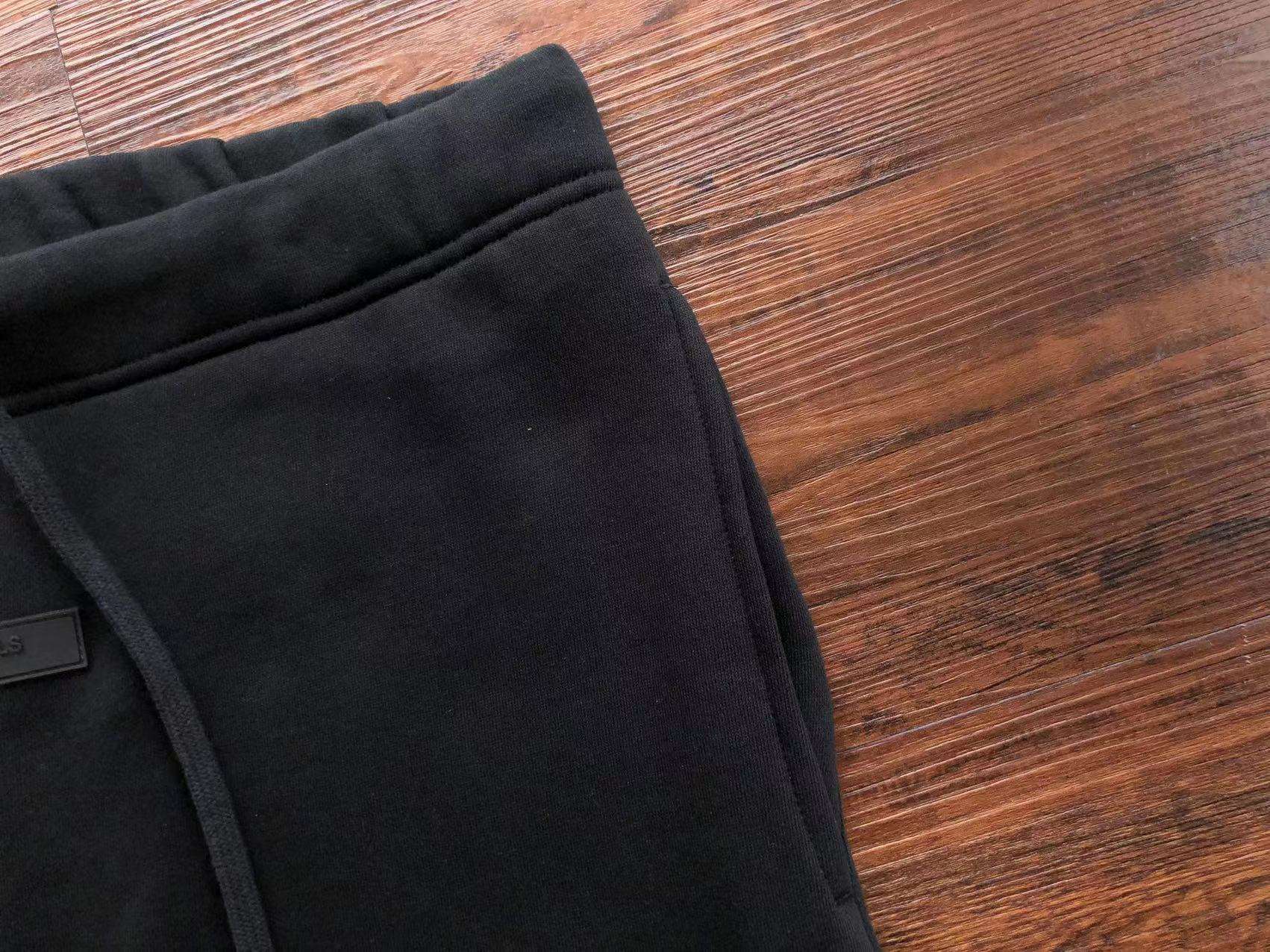 Pantalones Cortos Essentials - SS23 - Imagen 14