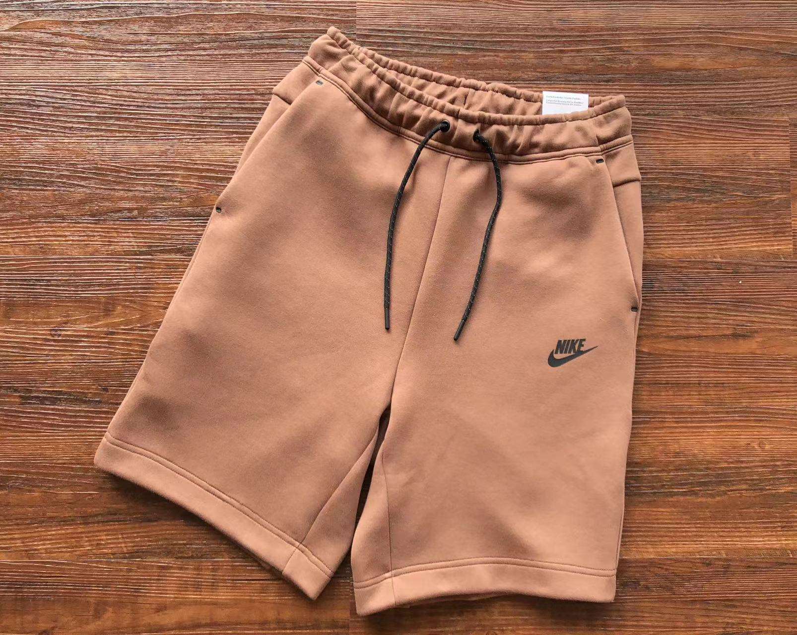 Pantalones Cortos Nike Tech Fleece - Imagen 16