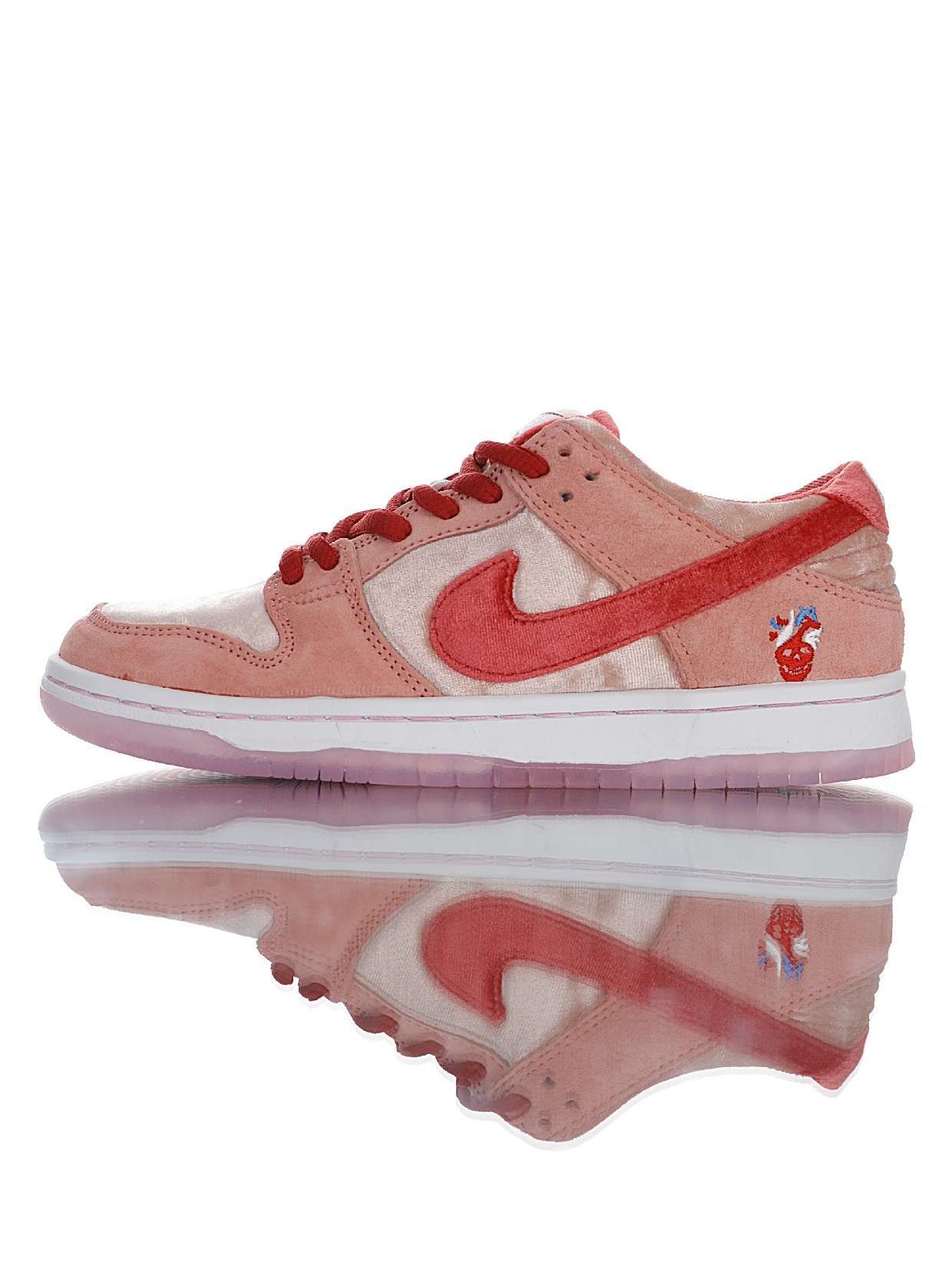 Nike SB Dunk Low