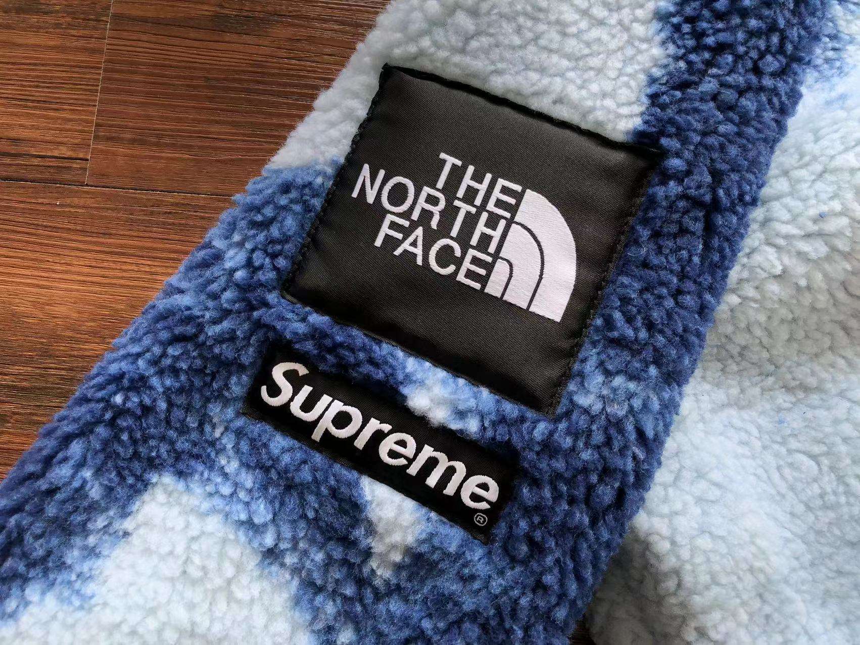 Chaqueta TNF x Sup "Snow" - Imagen 3