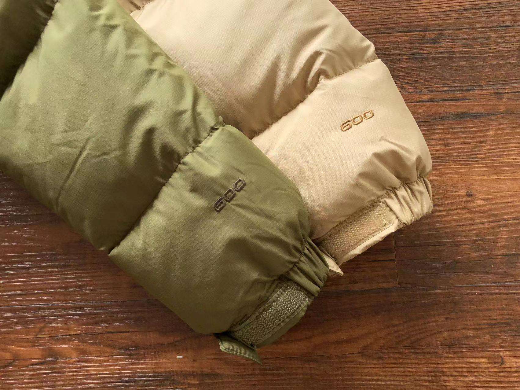 Puffer TNF Verde/Beige 600 - Imagen 3