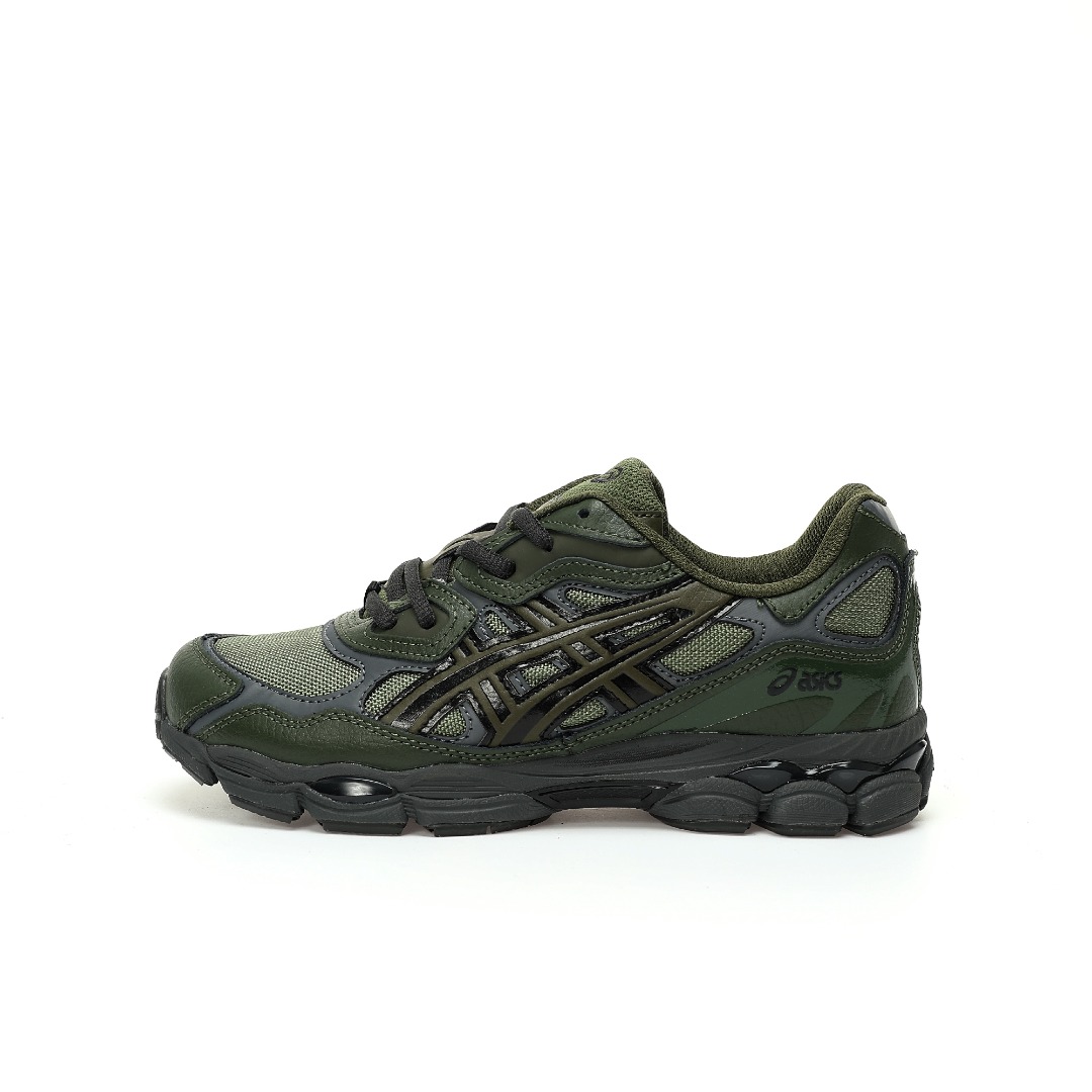 Zapatillas Asics verde militar con suela GEL™